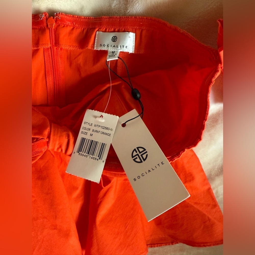 🔥 NWT Socialite Off-the-Shoulder Peplum Blouse - Vibrant Orange (M) - Picture 3 of 3